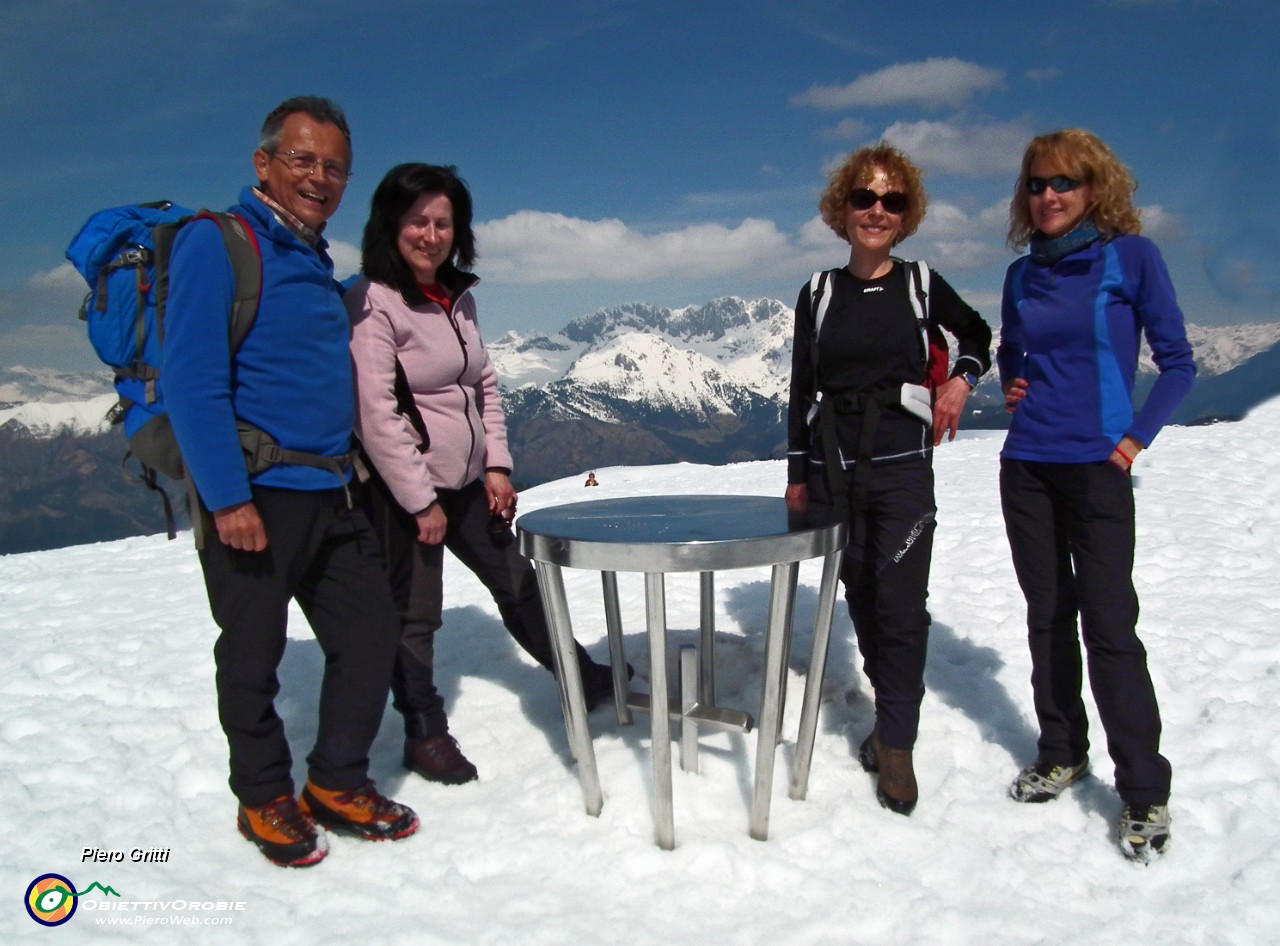 02 Monte Alto (1723 m) con vista in Presolana.JPG